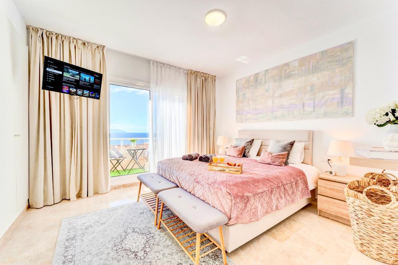 Black Beach Luxury Vacation House ปัวร์โตเดซานตีอาโก ภายนอก รูปภาพ