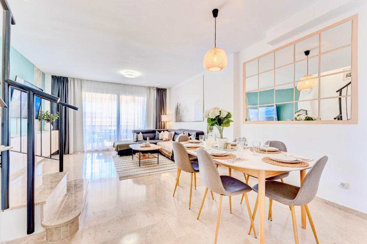 Black Beach Luxury Vacation House ปัวร์โตเดซานตีอาโก ภายนอก รูปภาพ